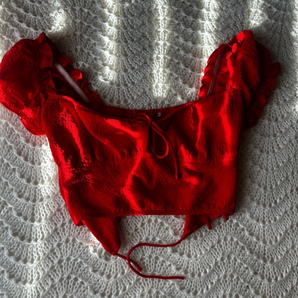• worn once red short sleeve concert casual top